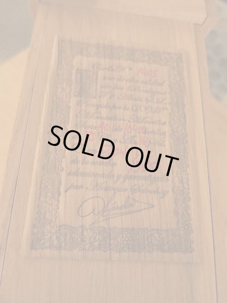 シリアルナンバー入りです