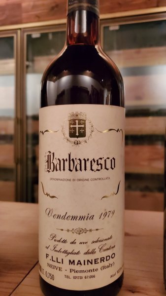 画像1: 希少な生産者マイネルド！/バルバレスコ・マイネルド1979年  (1)
