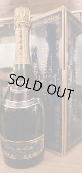 1989年(平成元年)産ワイン。吉田店長が厳選し管理も万全！