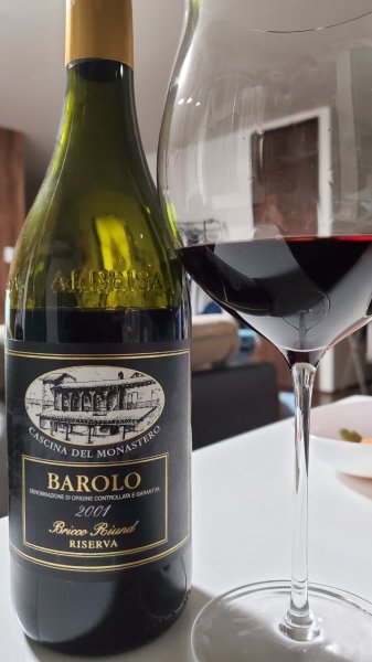 画像1: 旨い！蔵出しバローロ・リゼルヴァ(上級品)2001年 (1)