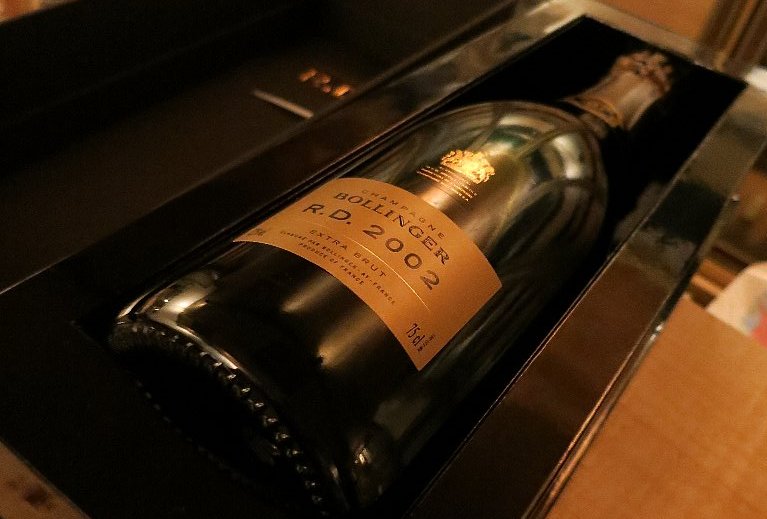 旨い！蔵出し正規品・豪華化粧箱入りボランジェRD 2002年 750mL 送料